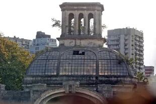 La cúpula fue uno de los elementos más distinguidos de la construcción del arquitecto Virginio Colombo, pero perdió su brillo por la falta de mantenimiento