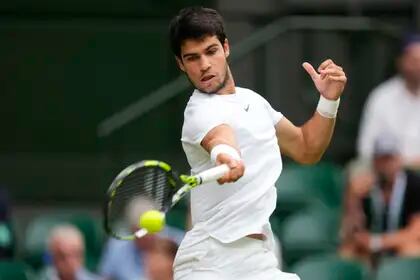 Carlos Alcaraz buscará la final de Wimbledon ante Medvedev