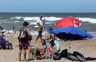 Muchos de los turistas que disfrutan este verano de Mar de Cobo llegaron por recomendación de quienes ya pasaron por el balneario