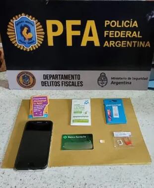 Parte del material secuestrado en los 27 allanamientos en Córdoba y Santa Fe