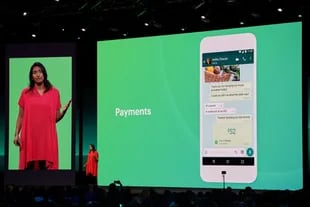 Una vista de la pantalla del chat con la función WhatsApp Pay, el servicio de pagos y transferencias que ya funciona en India