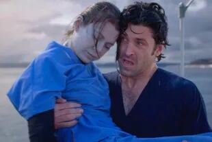 El momento en que Derek rescata a Meredith justo antes de que muera ahogada