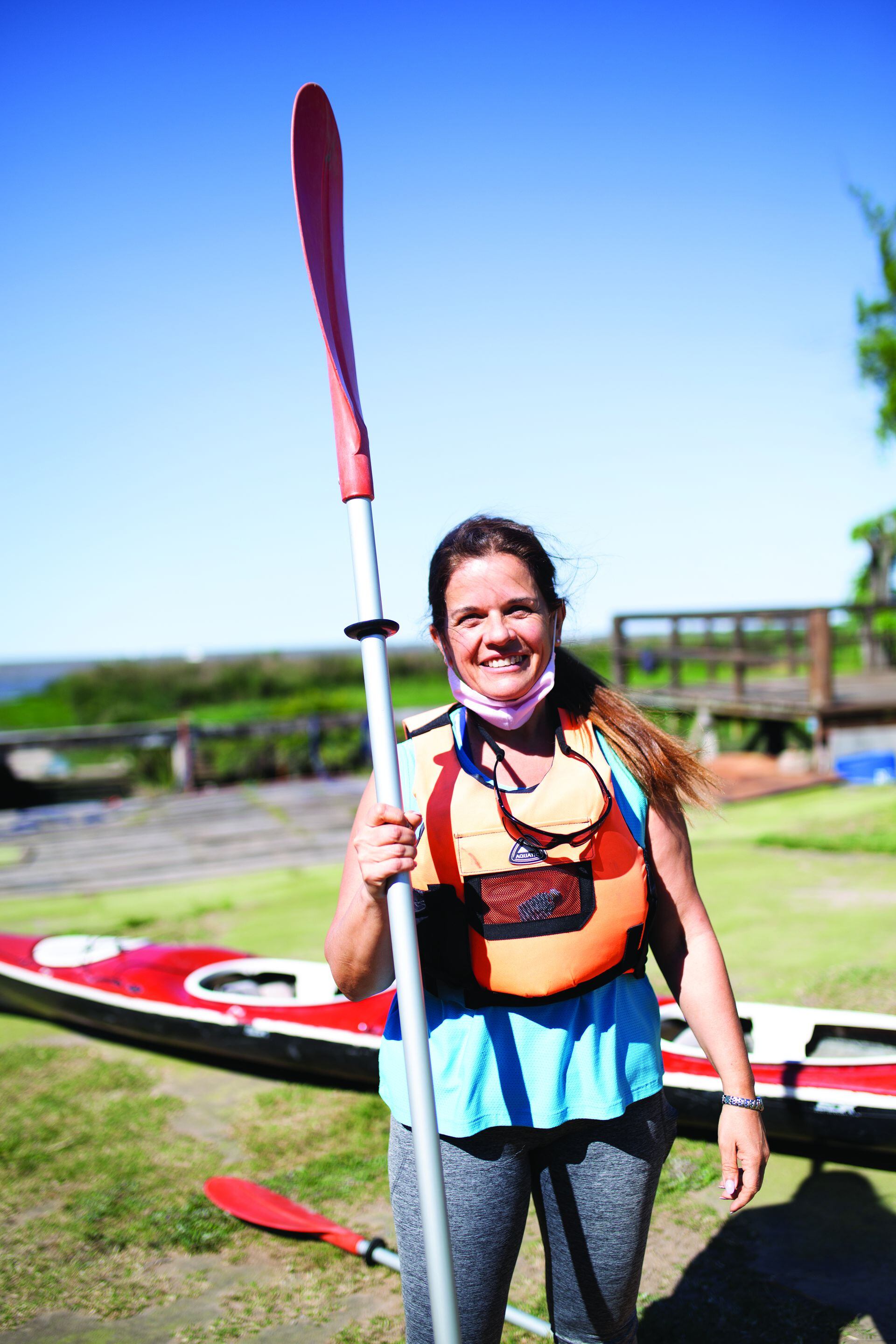 Celia (55). Deporte: Kayak. ¿Qué es lo que más te gusta? “Me encanta porque tiene una mezcla de tranquilidad y meditación con ejercicio y resistencia”.