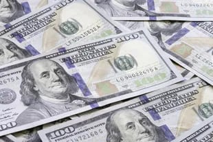 El dólar blue acumula un alza de $3,50 en la semana