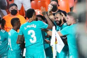 Real Madrid volvió a festejar gracias a Benzema: triunfo sobre Valencia y primer puesto