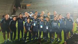 El cuerpo técnico tras la consagración en el Sudamericano Sub 15