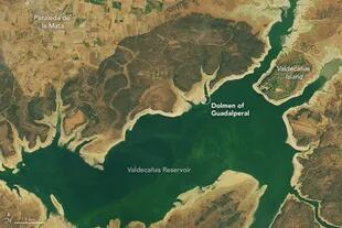 La misma toma del satélite de la NASA, del año 2019, exhibe el sector donde se encuentra el Dolmen de Guadalperal totalmente descubierto