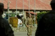 Crearon una petición para frenar la entrega de la escuela militar de Bariloche a comunidades mapuches