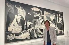 Mick Jagger se sacó una foto con el "Guernica" de Picasso y el museo tuvo que dar explicaciones