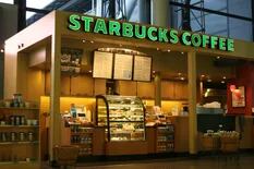 Nestlé pagará US$7150 millones a Starbucks para llevar su café al supermercado