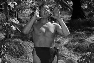 En 1932 se estrenó la versión de Tarzán el rey de los monos interpretada por Johnny Weissmüller. A partir de entonces, los hombres comenzaron a abandonar el traje de baño enterizo.