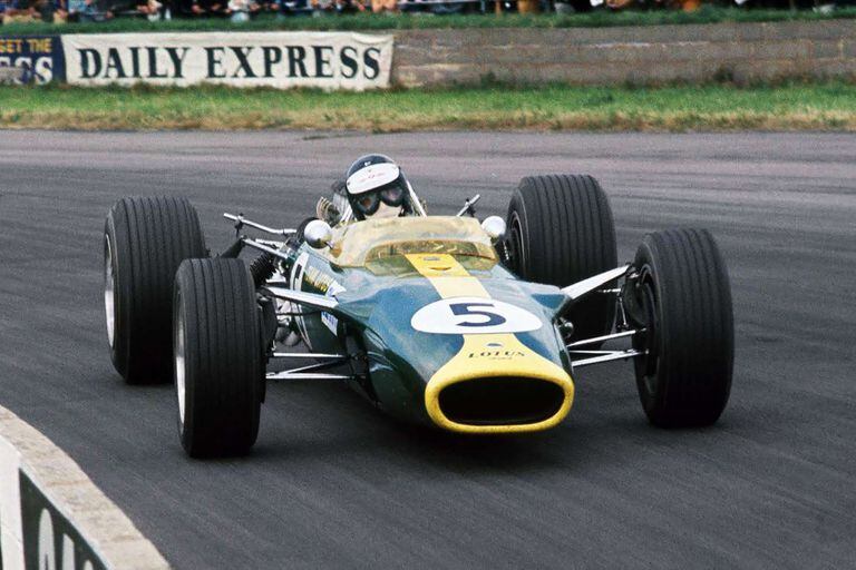 Jim Clark reinó en 1963 y 1965 en la Fórmula 1; el escocés conformó una dupla prácticamente invencible con los veloces Lotus de Colin Chapman