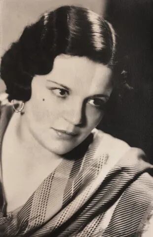 Azucena Maizani, amiga de Manzi, grabó Malena en marzo de 1942