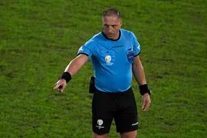 El "caso Pitana" y qué puede pasar con el árbitro argentino en la Copa América
