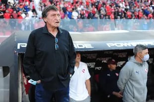 Está cerca de concluir el contrato de Julio Falcioni con Independiente y no está nada claro qué pasará con el entrenador.