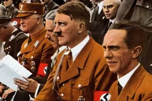 En la primera carta ya se hablaba que Manziarly no tuvo libertad de elección para rechazar el puesto al servicio de Hitler