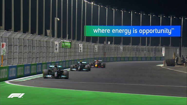 Hamilton, Bottas y Verstappen, los tres primeros en Jeddah