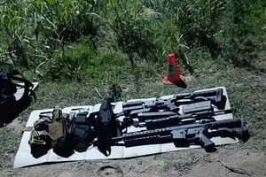 Asalto táctico, fusiles de guerra y una fuga en lancha por el Paraná: los detalles del asesinato del jefe de una barra brava