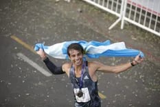 Un keniata ganó la 37a. Maratón de Buenos Aires, pero la nota la dio un argentino, con una historia muy particular