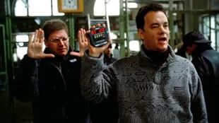 Tom Hanks junto a Robert Zemeckis en el detrás de escena de El Naúfrago