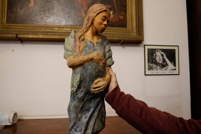 La virgen embarazada es otro de los símbolos que diferencian a la iglesia de otras católicas