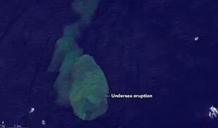 La erupción submarina en el volcán Kavachi grabada por la NASA