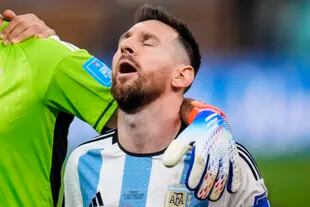 Messi y su pasión en el momento del himno