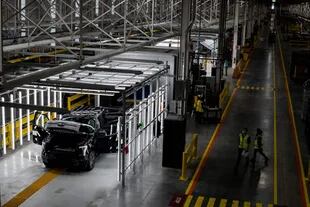 La planta de camiones de Ford en Dearborn, Michigan, está en construcción para ampliar su producción