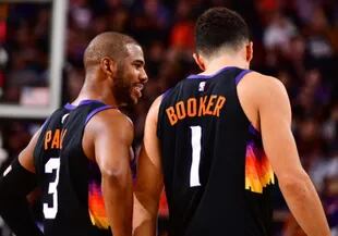 Chris Paul y Devin Booker, estrellas de Phoenix Suns, favorito ante Los Angeles Clippers para pasar a la final de la NBA.
