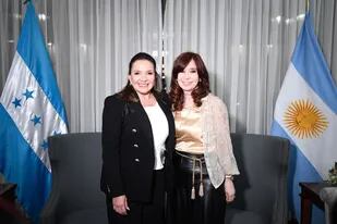 Cristina Kirchner se reunió con Xiomara Castro en Tegucigalpa, capital de Honduras