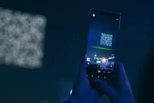 El código QR creado con las luces LED de los drones podía ser escaneado con las cámaras de los teléfonos móviles