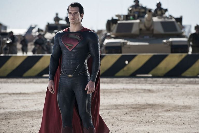 Lanzan el trailer final de la nueva Superman LA NACION