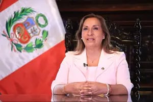 Allanaron la casa de la presidenta de Perú por una causa que involucra la compra de relojes Rolex