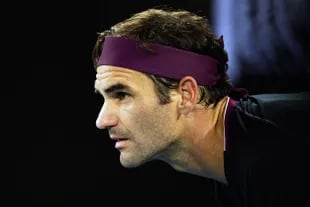 A los 40 años, Federer vive el momento más complejo de su exquisita carrera: se recupera de una cirugía de rodilla derecha y sueña con volver a mediados de 2022.
