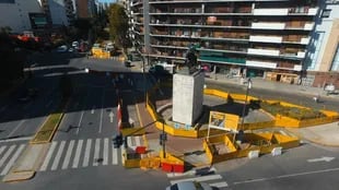 En la zona del Cid Campeador se dibuja una nueva traza con las vallas que van marcando los desvíos para la circulación de vehículos