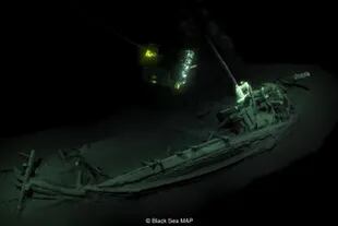 El equipo de arqueología submarina ha descubierto en perfecto estado de conservación buques naufragados hace miles de años