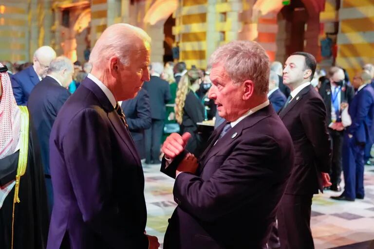 Le président finlandais Sauli Niinistö a déclaré au président américain Joe Biden que Poutine respectait ses adversaires.  Source : Twitter @niinisto