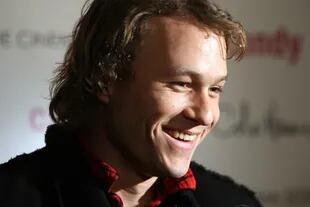 El 22 de enero de 2008, el actor australiano fue encontrado sin vida dentro de su departamento en Nueva York; tenía 28 años