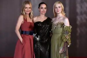 Angelina Jolie confesó que tuvo fantasías sexuales con Michelle Pfeiffer