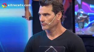 Hernán Drago no rio con ninguno de los comentarios que hizo Laurita Fernández durante el segmento (Crédito: Captura de video eltrece)