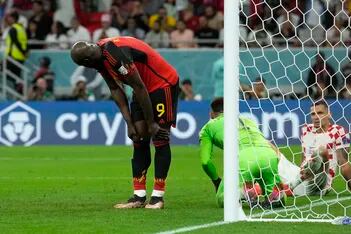 Un candidato eliminado: Lukaku erró dos goles "hechos" y Bélgica se va del Mundial