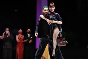 Yanina Muzyka y Emmanuel Casal, primeros en Tango Escenario