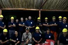 Emocionante agradecimiento de bomberos de Corrientes a Santiago Maratea
