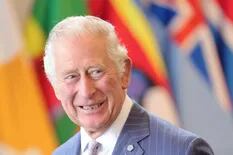 El príncipe Carlos, envuelto en un escándalo tras recibir bolsos con millones en efectivo de Qatar