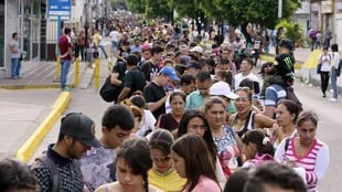 Éxodo venezolano: cada día, 5 mil personas se van del país a vivir a Colombia