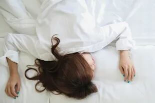 Los profesionales estiman que las vendas bucales no curarán una afección como la apnea del sueño, pero puede ayudar a mejorar el flujo de aire de una persona y reducir los ronquidos