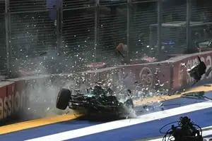 Un auto despedazado, la debacle de Red Bull y la clasificación en suspenso en Singapur
