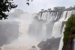 Las Cataratas del Iguazú ya están cerca de recuperar su caudal de agua habitual