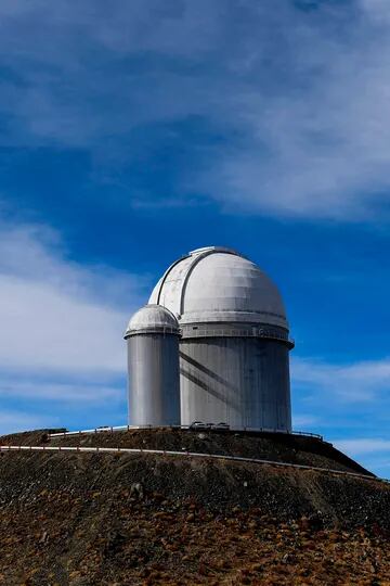La Silla ha sido un emblema de ESO desde la década de los sesenta, ahí se opera con dos de los telescopios ópticos más productivos del mundo