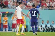 La fría reacción de Lionel Messi ante el saludo de Robert Lewandowski